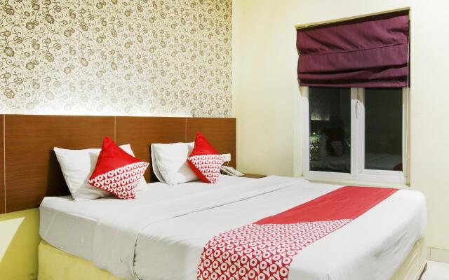 Capital O 454 Raising Hotel