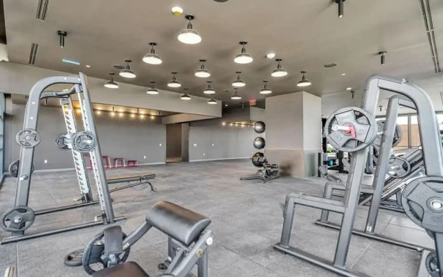 Apartment 3br-3 BTH - Gym Pool