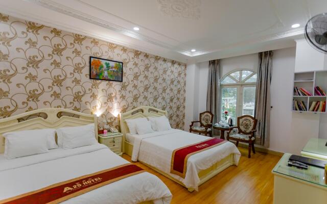 Dahlialand Saigon Hotel & Swimming Pool