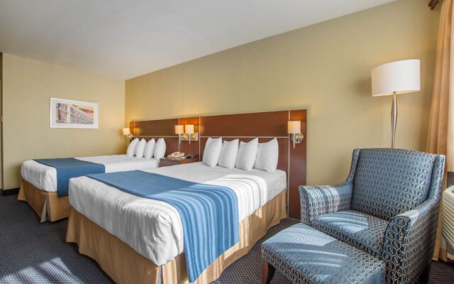 Quality Inn & Suites Brossard