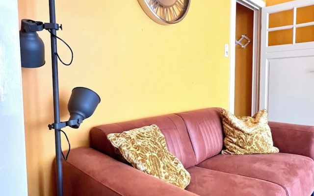 Beachfront & Sea View Sleeps 6