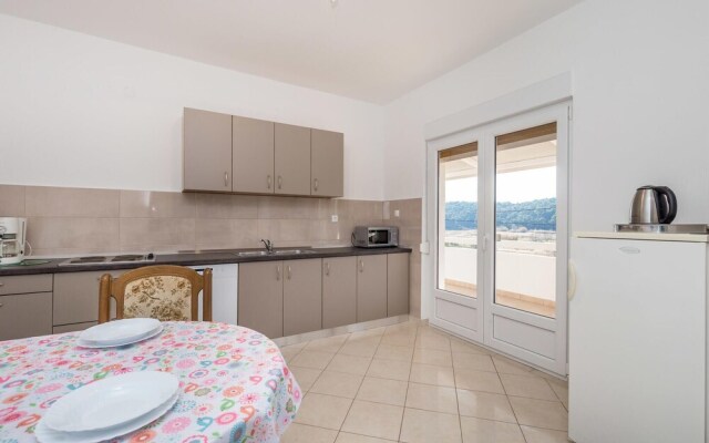 Stunning Home in Kampor With Wifi and 4 Bedrooms