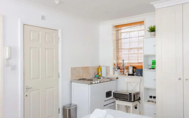 Lovely London Studio Apartment Near Trendy Shoreditch