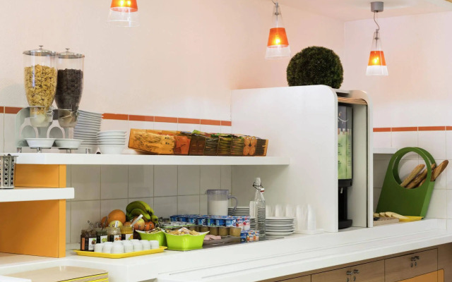 ibis budget Santeny