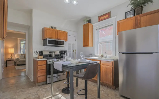 Peaceful One Bedroom Home Near Chicago