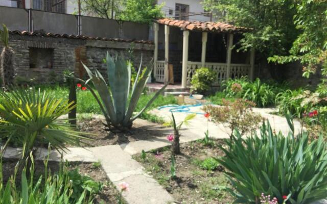 Nika's Guest House