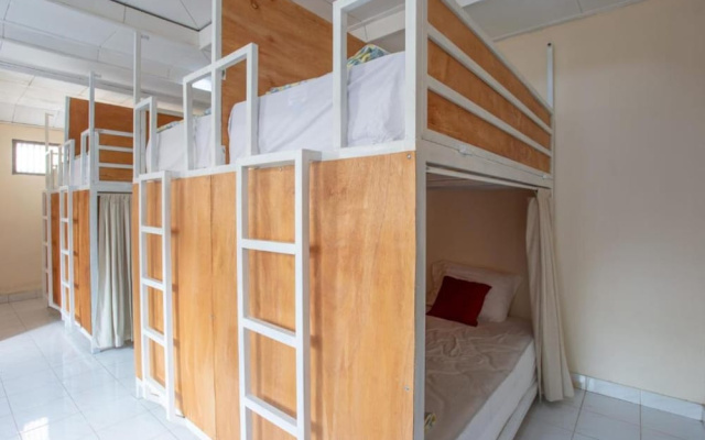 Nushe Hostel & Room