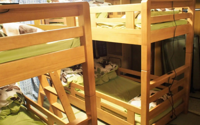 Deer Guesthouse - Hostel