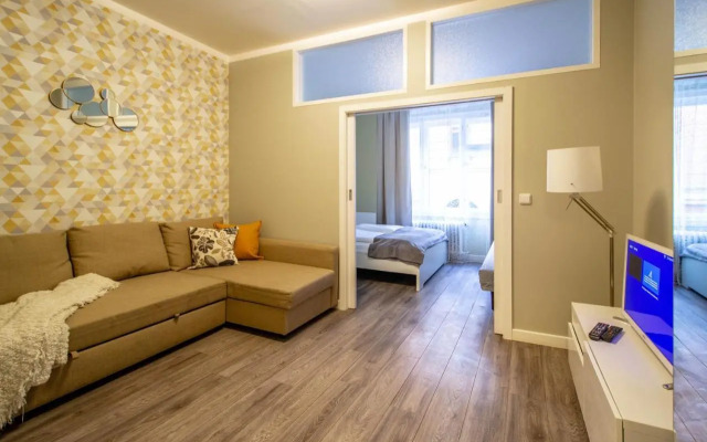 Old Town Rybna Apt by Ruterra