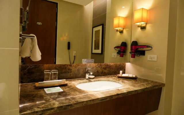 Best Western Plus The Ivywall Hotel - Palawan