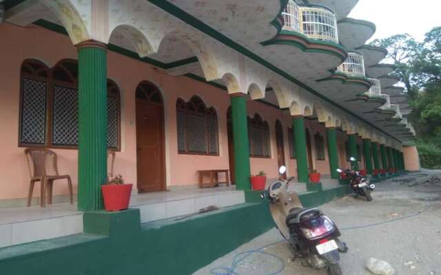 Hotel Him Ganga by Raatri