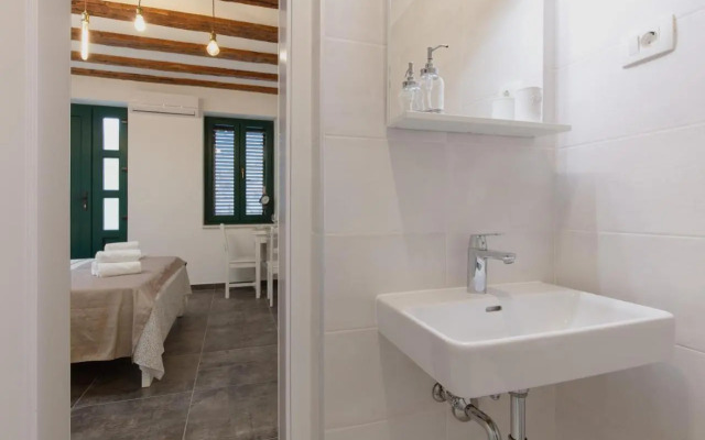 Studio Apartment Luka