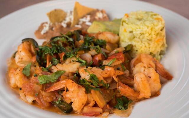 Costa De Oro Beach Hotel