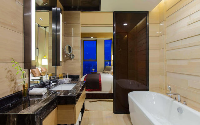 Crowne Plaza Tianjin Meijiangnan by IHG
