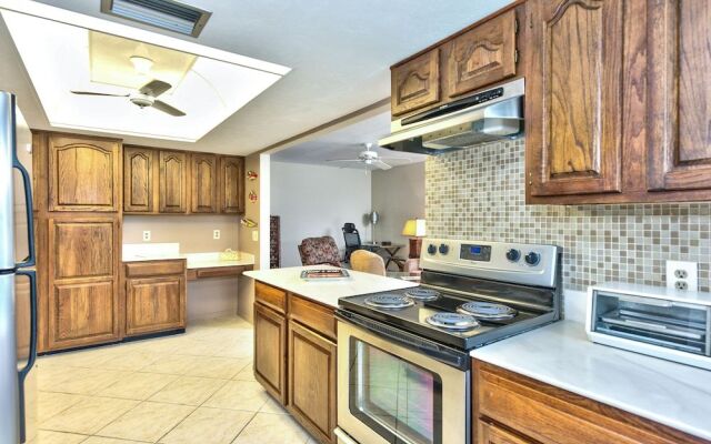 Rovigo Vacation Rental: Spacious Retreat with Panoramic Lake Views in Kings Lake. 4-BR, 4-Bathroom Home with Private Pool, just 3.4 Miles from the Vibrant Fifth Avenue South and Naples Attractions