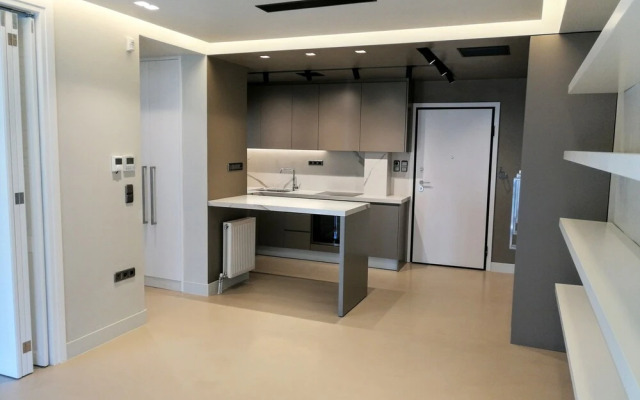Luxurious Minimal Apartment in Acropolis