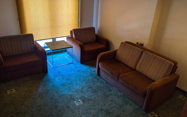 Nuzhet Hotel