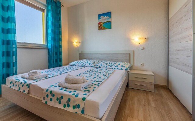 Beautiful Apartment in Pomer With 1 Bedrooms and Wifi