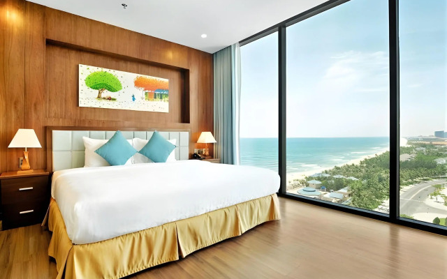 Yarra Ocean Suites Danang