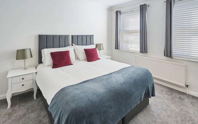 Host Stay Farm Road