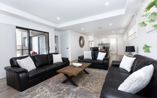 Two Ten Luxury CBD Accommodation