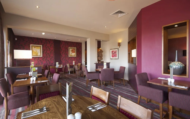 Premier Inn Edinburgh Park - Airport