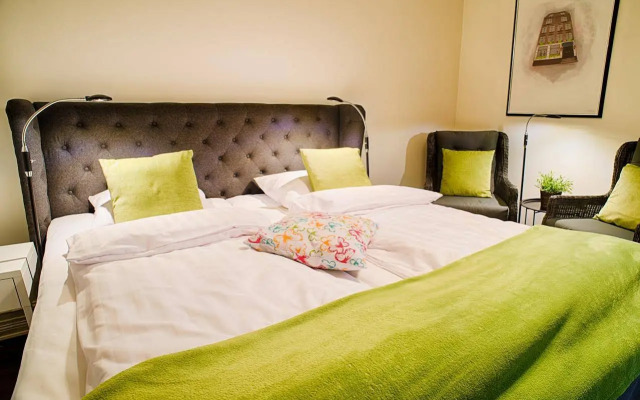 H5 Hotel