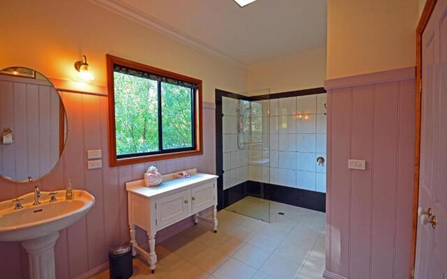 Araluen Park Cottages