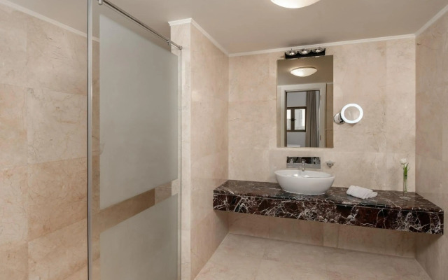 Carlton Al Moaibed Hotel