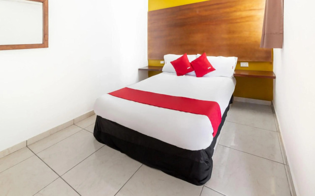 OYO Hotel Familiar Tollan
