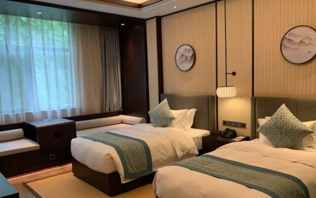 Ramada by Wyndham Xianning Xishan Mountain