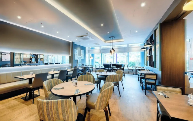 Отель Premier Inn Koeln City Centre