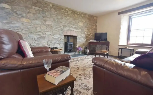 Panteurig Farmhouse
