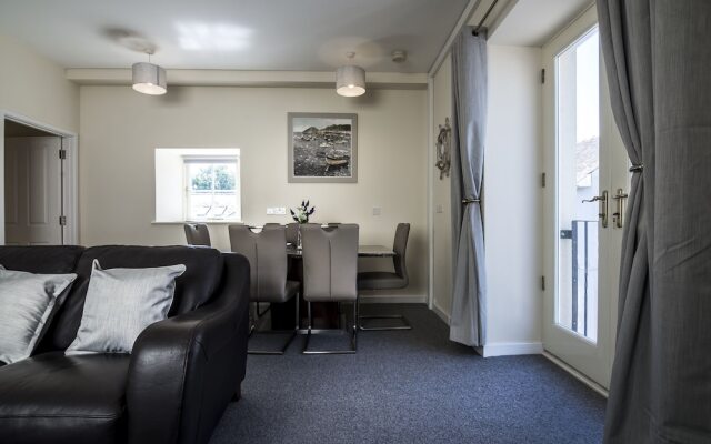 The Sail, Two Bedroom Apartment - Tenby