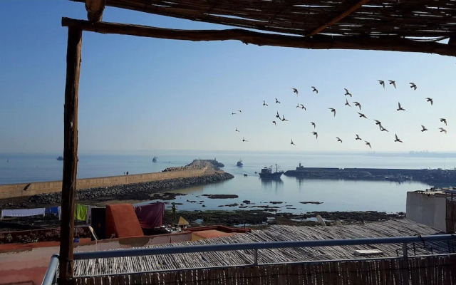 Art riad au bord de la mer