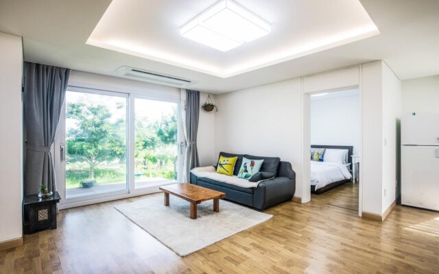 Jeju Bada Wi Olle Pension