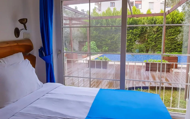 Alaçatı Otel Rebetiko