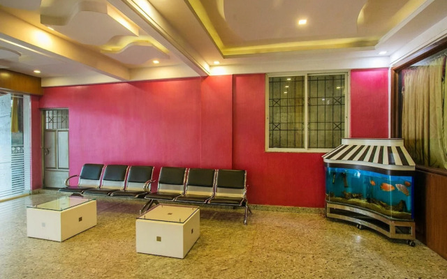 OYO 25121 Bns Lodge