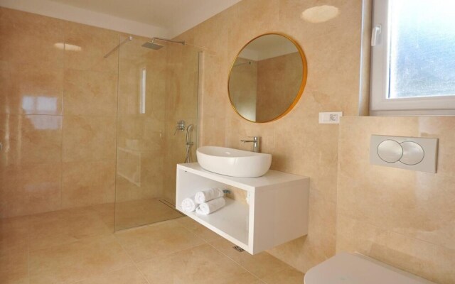 Villa Iva With sea View and Pool