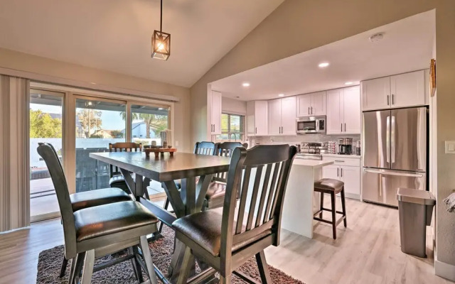 Bright Tempe Home w/ Fenced Backyard!