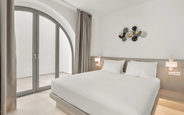 Oyster Luxury Suites