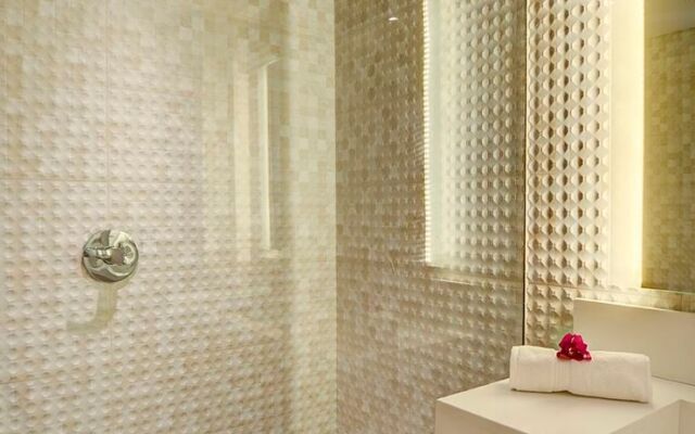 Hodges Bay Resort & Spa, an HQ Luxury Resort & Residences