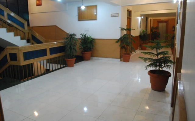 Holiday Plaza