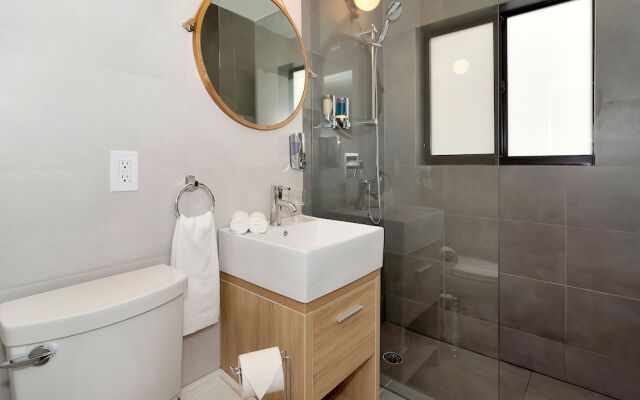 BEACH ROOMS INN - Hollywood Beach