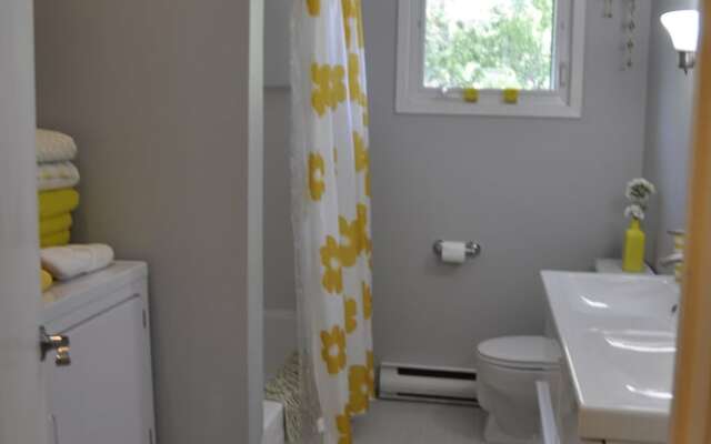 Moncton Suites - 13 Willard Road