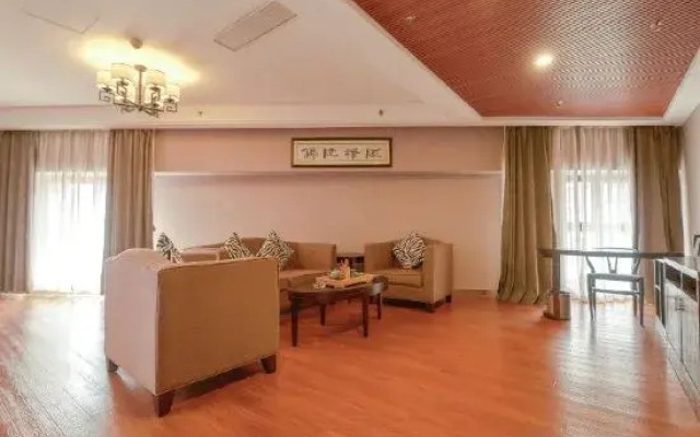 Yoyo Hotel (Zhongshan Bus Terminal)