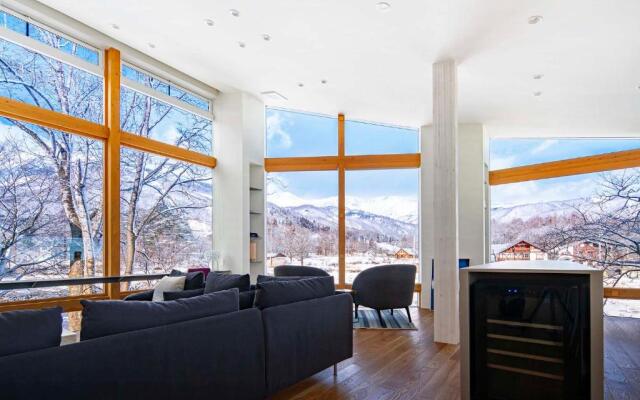 Alpinarc Chalet by Hakuba White Fox Company