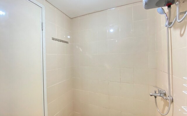 Modern Look 1Br Apartment At Parahyangan Residence Near Unpar