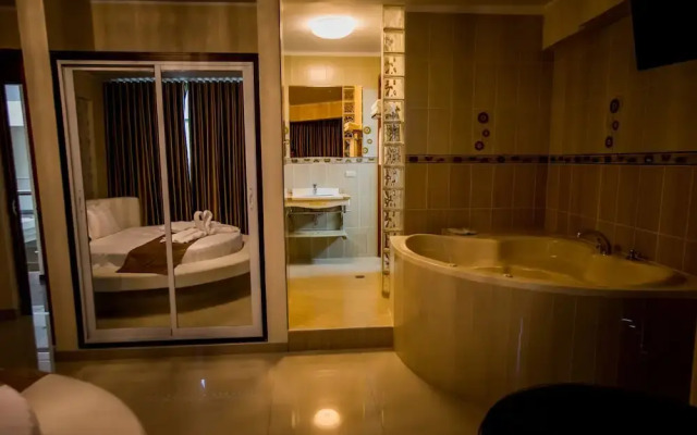 Joneya Hotel