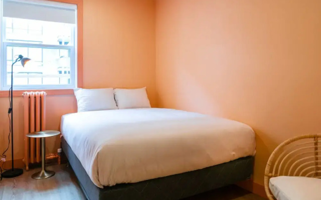QBEDS Hostel